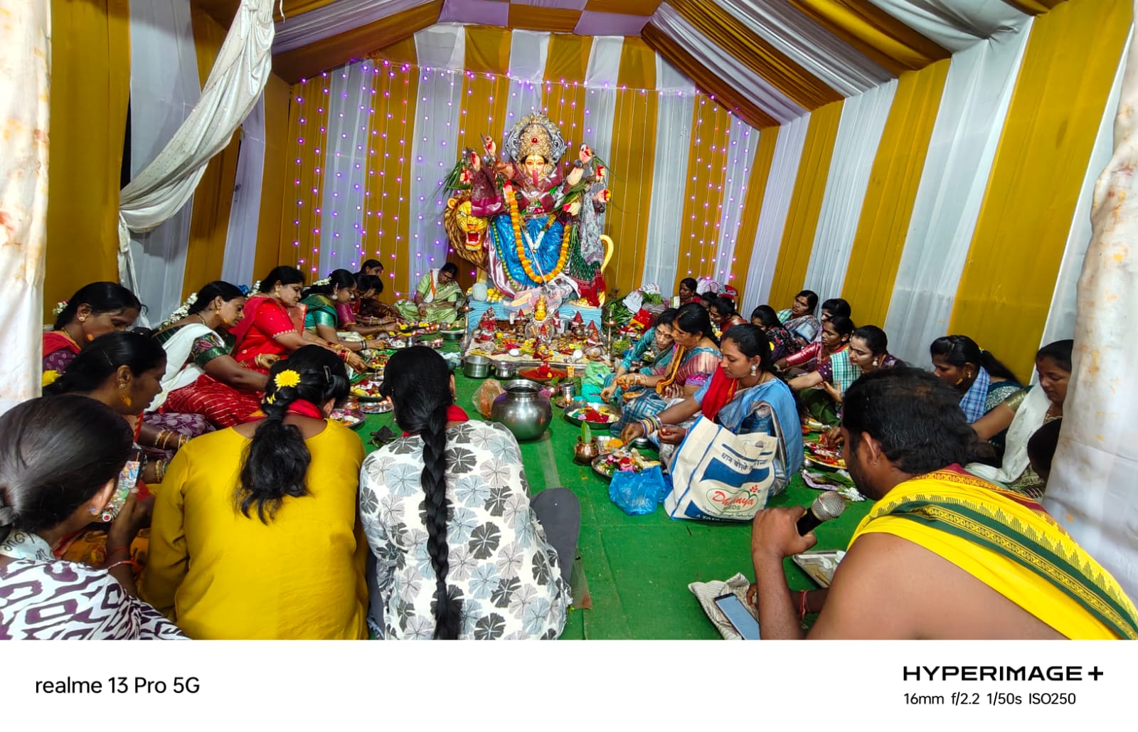 రావి చెట్టు దుర్గమాత వద్ద కుంకుమార్చన