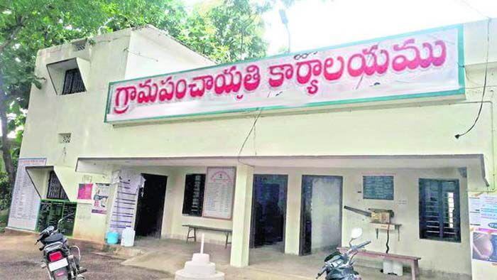 78 ఏళ్ల స్వాతంత్ర్యం గడిచినా… మోర్తాడ్లో దళితులకు సర్పంచ్ రిజర్వేషన్ రాలేదు!