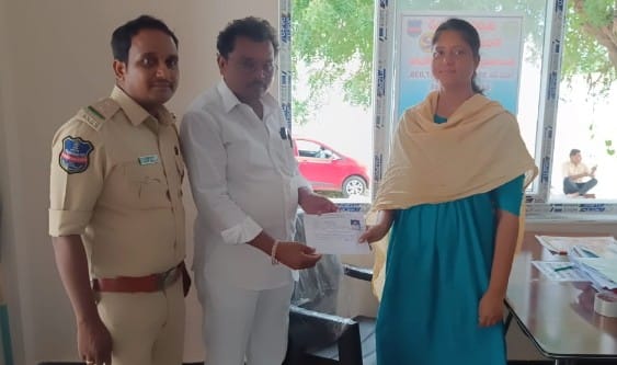 మద్యం దుకాణాలకు దరఖాస్తులు ప్రారంభం