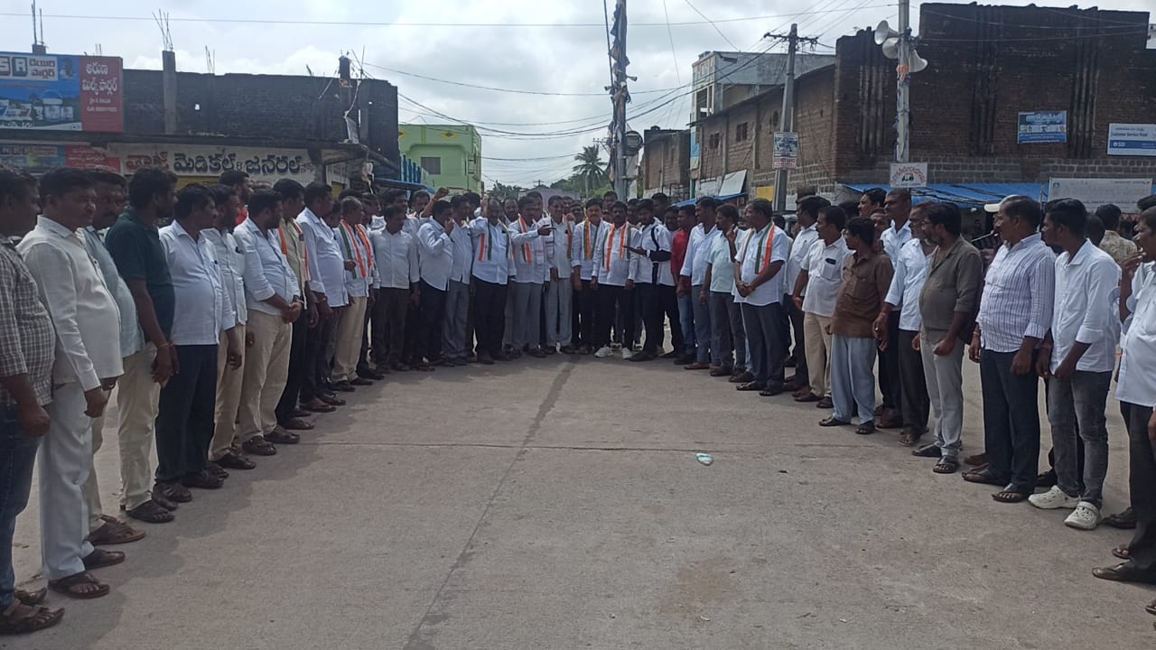 బాకీకార్డులతో కొత్త నాటకానికి తెరలేపిన బీఆర్ఎస్