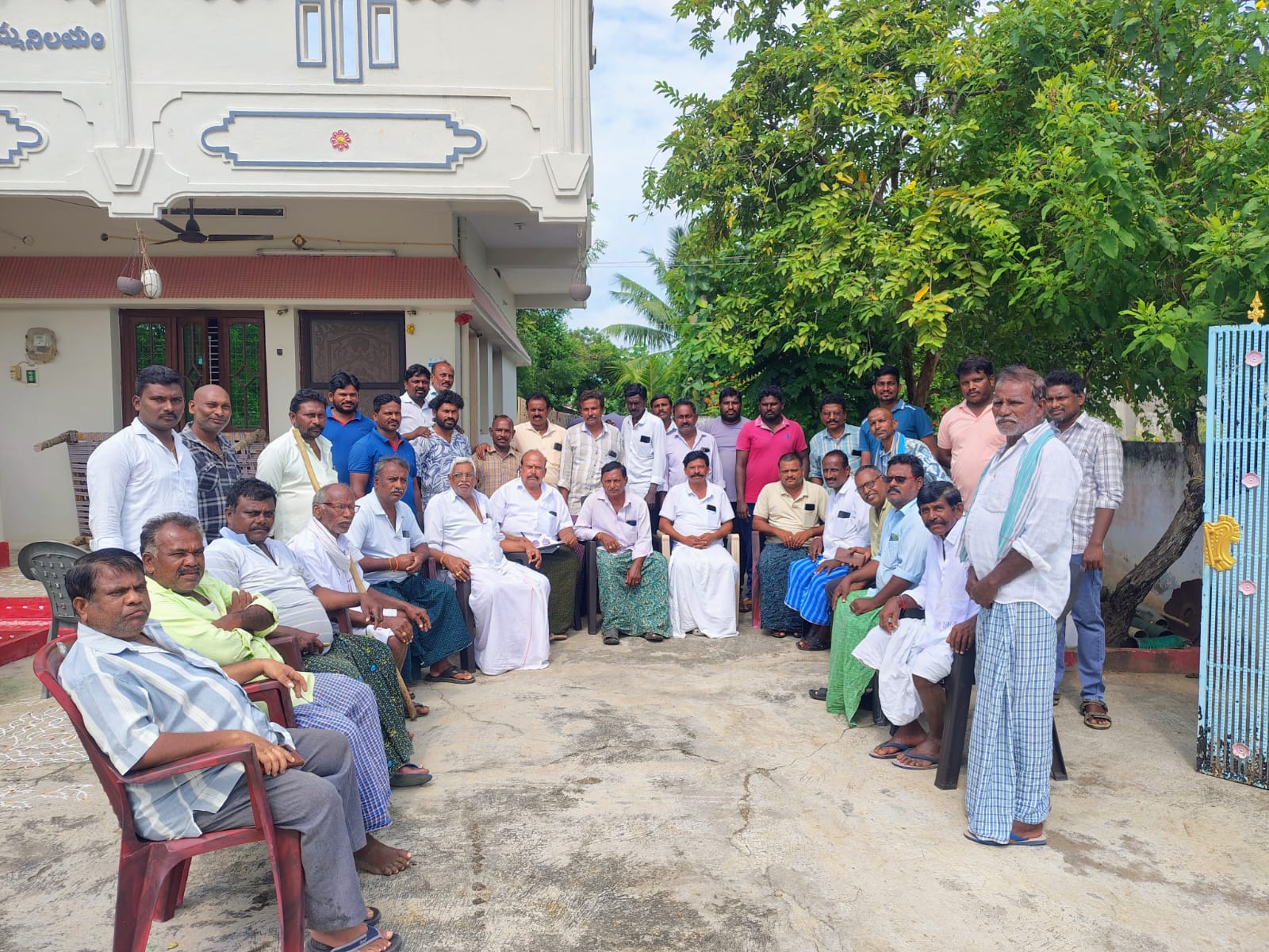 కాంగ్రెస్ అభ్యర్థిని గెలిపించుకుందాం..