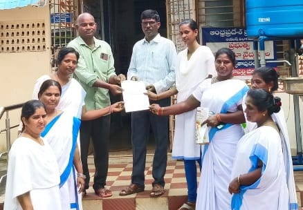 ఆశా కార్యకర్తల సమస్యలు పరిష్కరించాలని వినతి