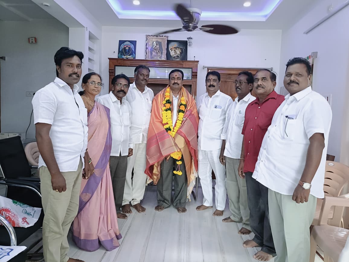 పితాని బాలకృష్ణ కు ముమ్మిడివరం నియోజకవర్గ వైఎస్ఆర్ నేతల అభినందన లు