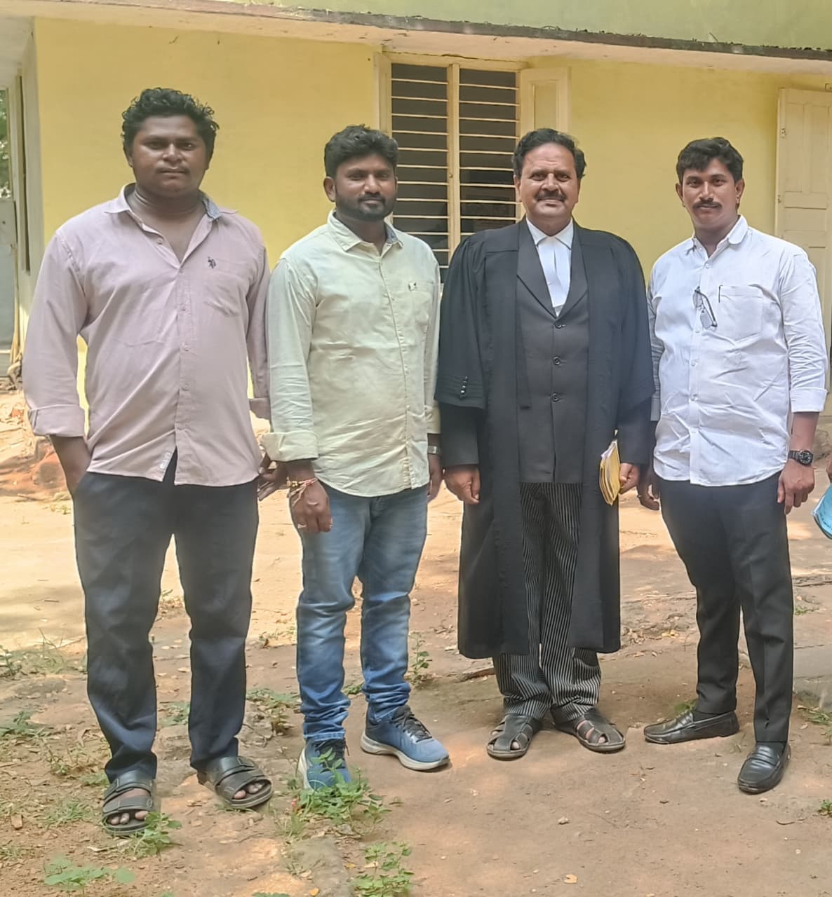 నేడు రాజంపేటకు కోర్టుకు హాజరైన టిఎన్ఎస్ఎఫ్ నేతలు .