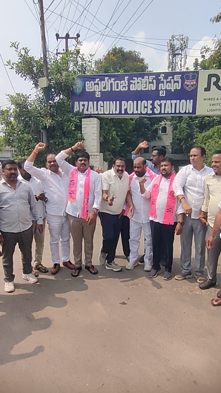 బస్ భవన్ వద్ద ఉద్రిక్తత… బిఆర్ఎస్ రాష్ట్ర నాయకులు ఇబ్రహీంపట్నం దండెం రాంరెడ్డి అరెస్ట్