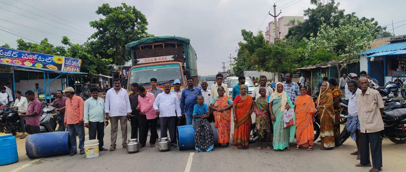 త్రాగునీటి కోసం నందికొండ వాసుల ధర్నా