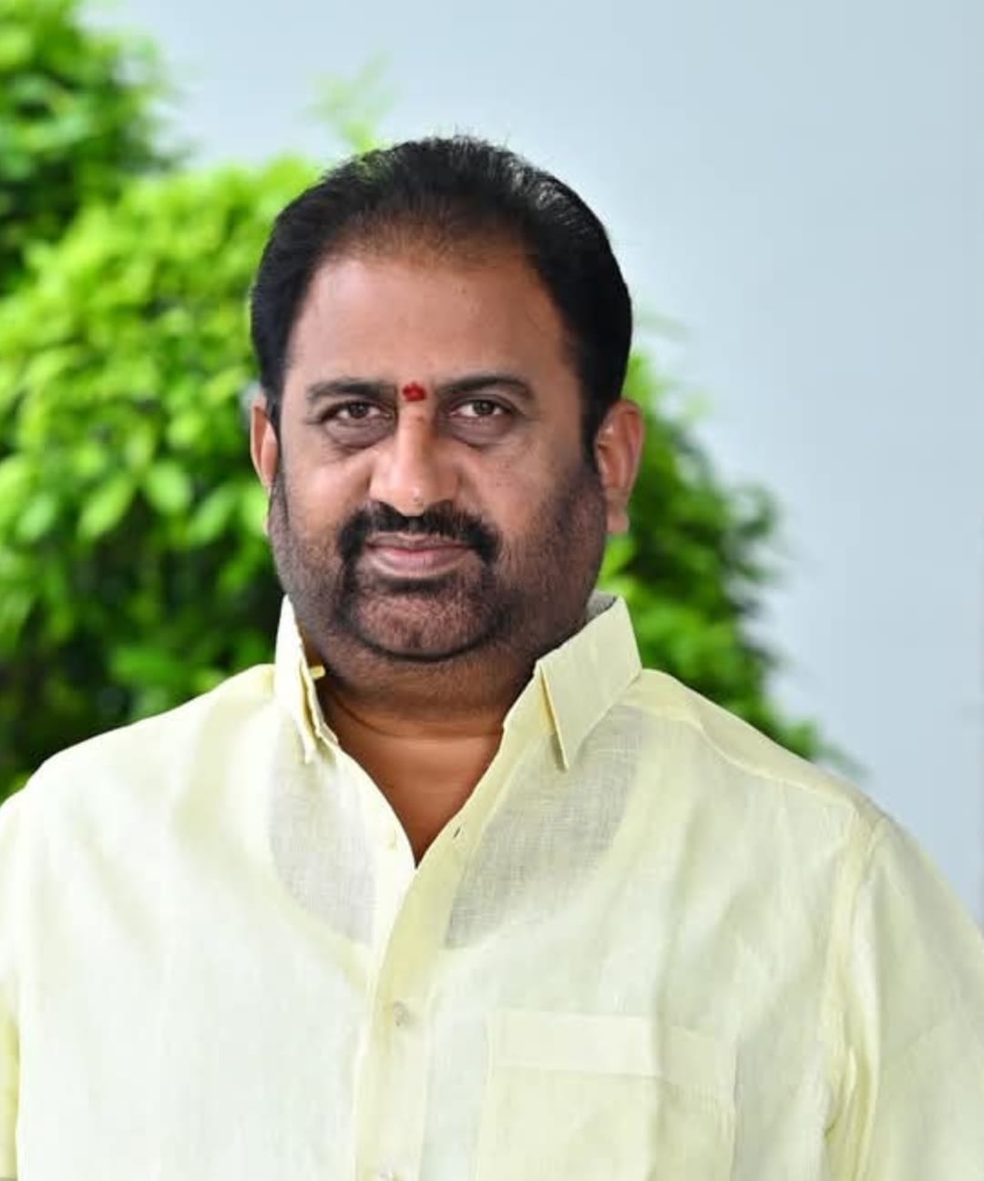 కర్నూలు ప్రైవేటు బస్సు అగ్ని ప్రమాద ఘటనపై దిగ్బ్రాంతి వ్యక్తం చేసిన ఎమ్మెల్యే దాట్ల *