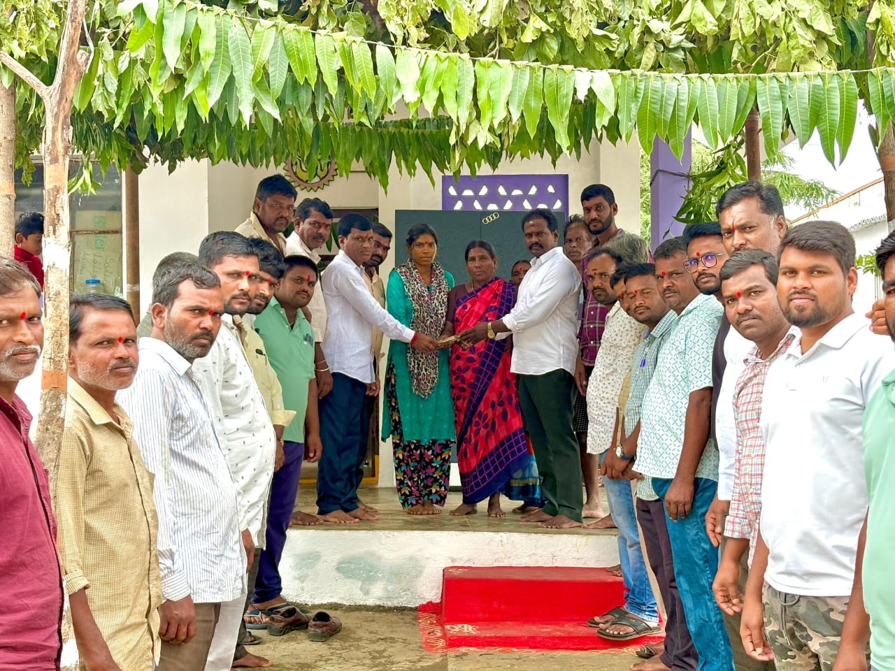 పేదింటి పెళ్లికూతురుకు బి ఆర్ ఎస్ మండల పార్టీ నాయకుల అండ