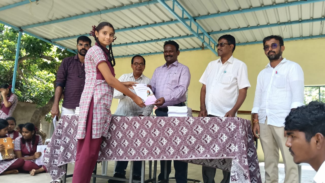 పదవ తరగతి విద్యార్థులు ఉత్తమ ఫలితాలు సాధించాలి