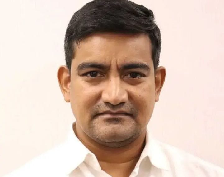 మూడు జిల్లాల కలెక్టర్లకు మంత్రి కొండపల్లి ఫోన్