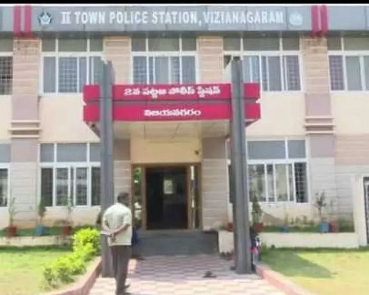 పేకాట ఆడుతున్న ఆరుగురు వ్యక్తులు అరెస్టు