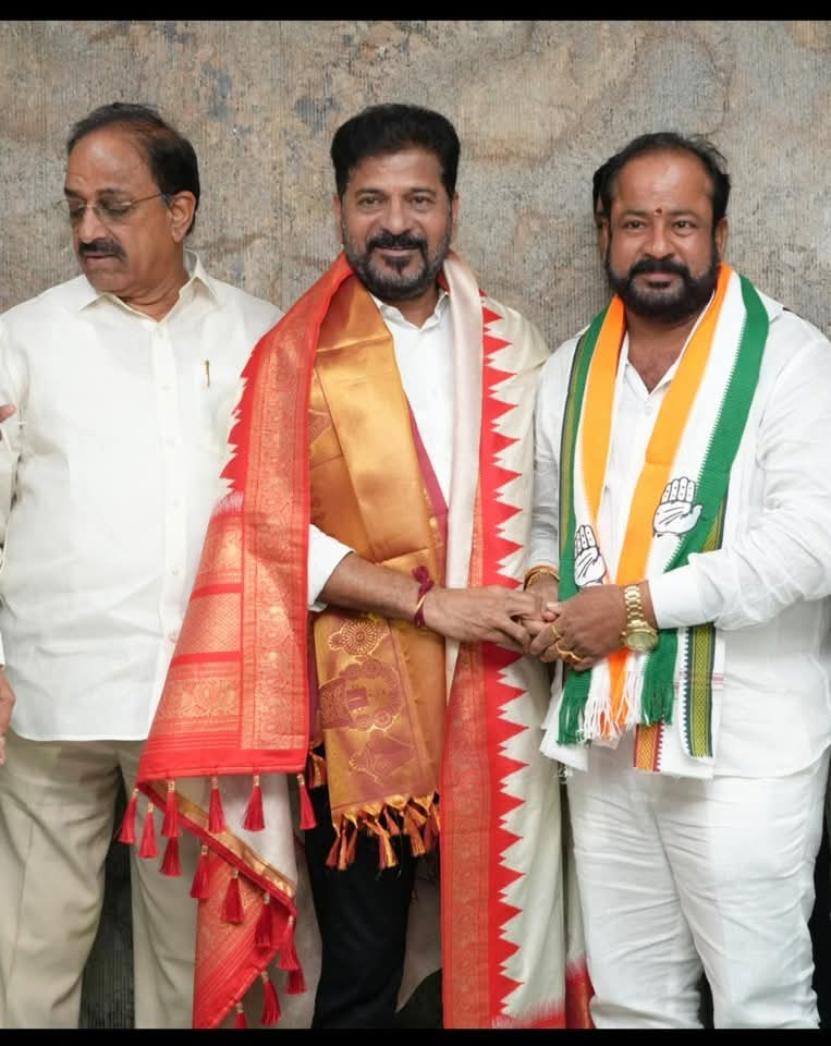 కెపి హెచ్ బీ డివిజన్ మాజీ అధ్యక్షులు మందలపు సాయిబాబా చౌదరి బిఆర్ఎస్ నుండి కాంగ్రెస్ పార్టీలో కి చేరికలు