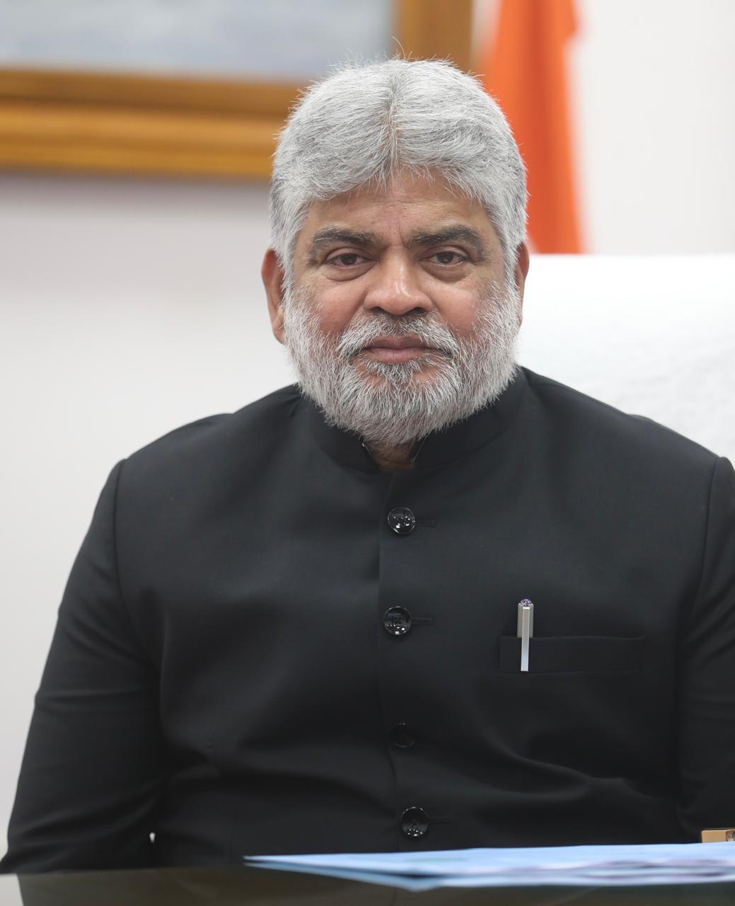 మొంథా తుఫాన్ నేపథ్యంలో ప్రజలు అప్రమత్తంగా ఉండాలి: