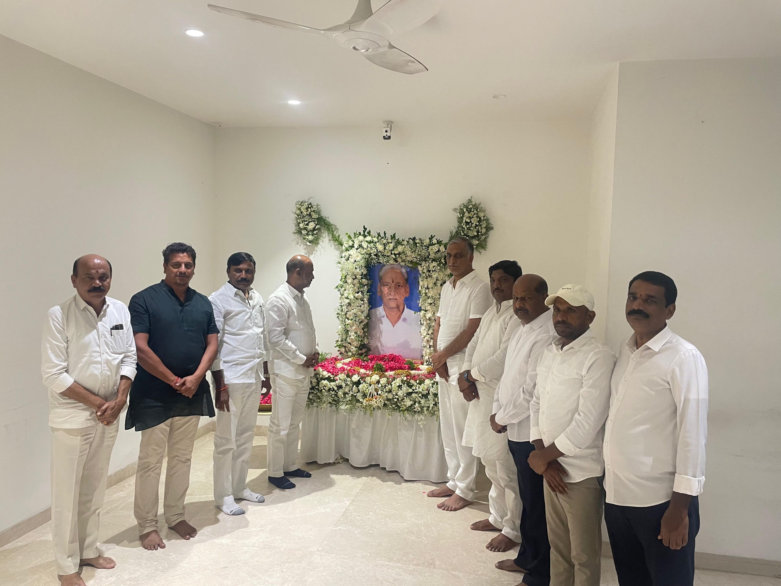 హరీష్రావును పరామర్శించిన ఎమ్మెల్సీ డా. చిన్న మైల్ అంజిరెడ్డి