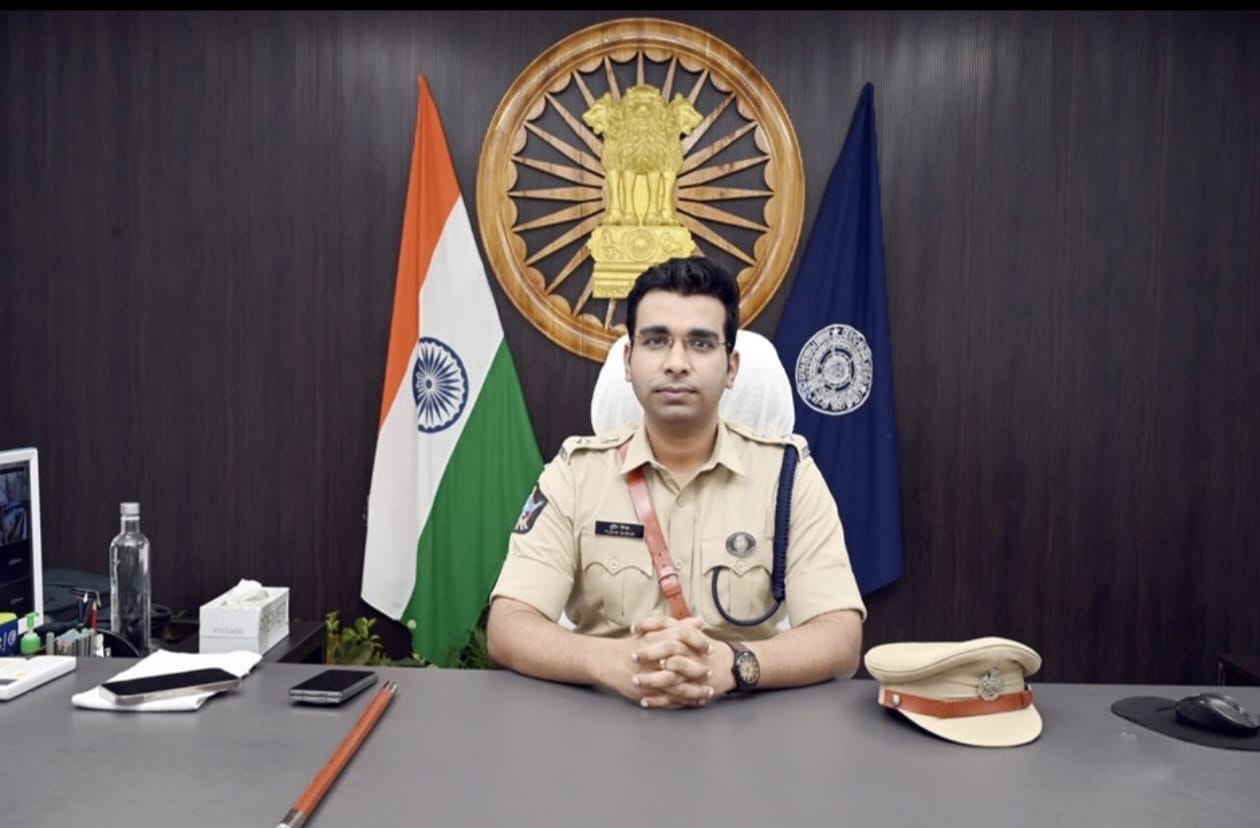 రైవాడ జలాశయం నుండి వరదనీటి విడుదల — ప్రజలు అప్రమత్తంగా ఉండాలి : ఎస్పీ తుహిన్ సిన్హా