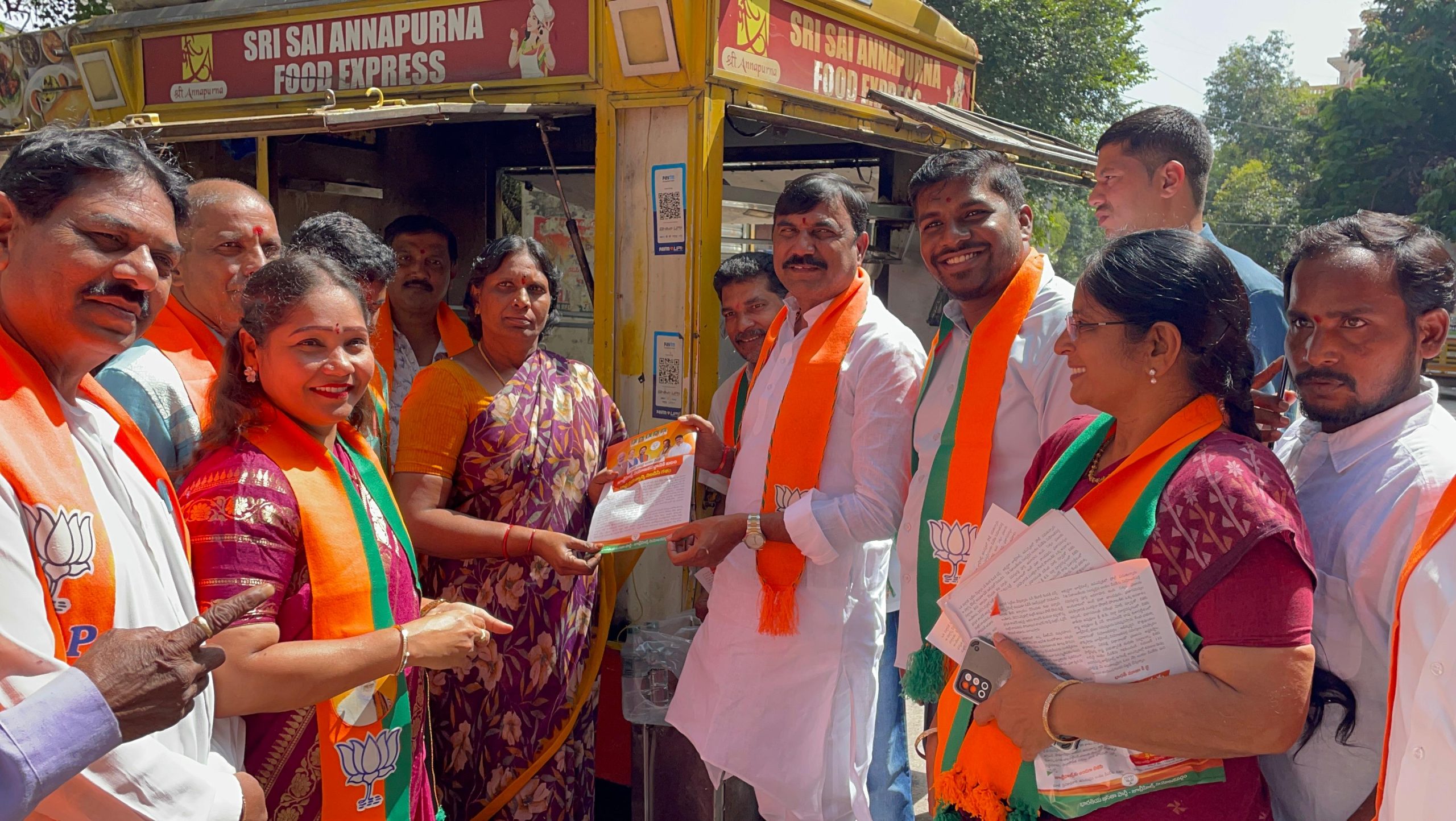 జూబ్లీహిల్స్ ఉపఎన్నికల్లో అభివృద్ధి కోసం బీజేపీకి ఓటు వేయండి ఎమ్మెల్సీ డా. చిన్న మైల్ అంజిరెడ్డి