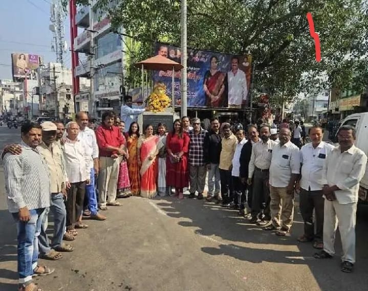 ఘనంగా పత్రిక దినోత్సవ వేడుకలు