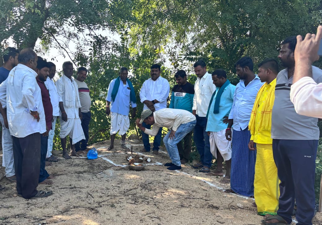 ఏర్గట్ల మండల కేంద్రంలో ఉపాధి హామీ పథకం రైతులకు బర్ల షెడ్లు గొర్ల షెడ్లు మంజూరు