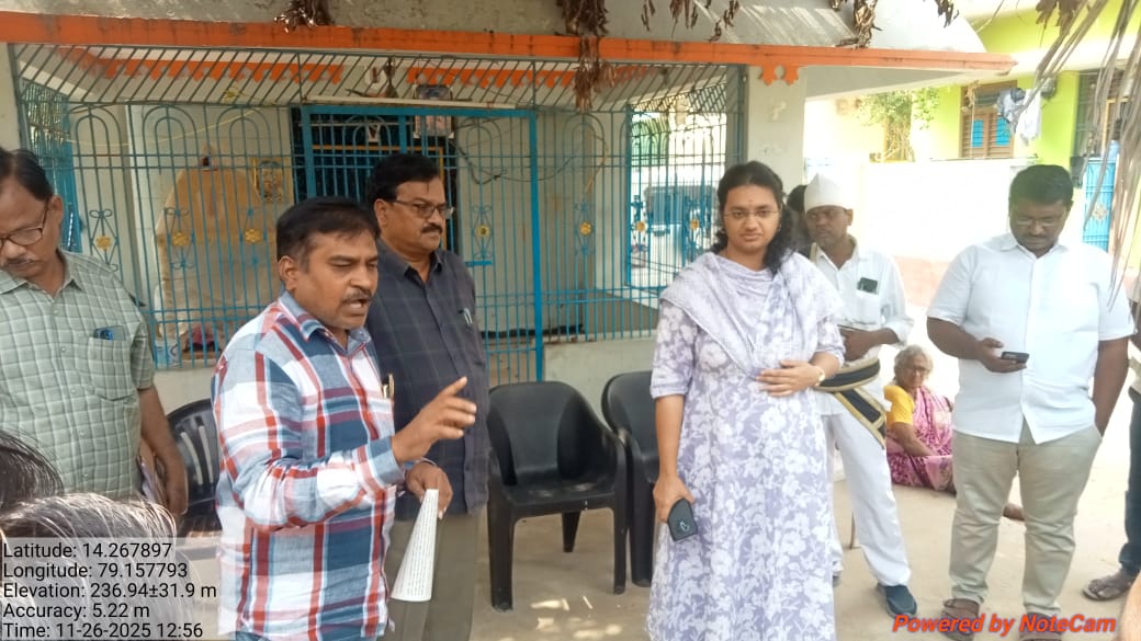 ఆడపూరు గ్రామం లో రైతన్న మీ కోసం కార్యక్రమం లో పాల్గొన్న రాజంపేట సబ్ కలెక్టర్ భావన