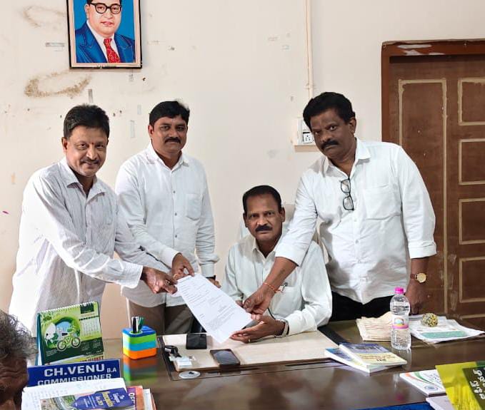 నందికొండ మున్సిపాలిటీ పరిధిలో నెలకొన్న సమస్యలపై తక్షణమే చర్యలు తీసుకోవాలి సమాచారహక్కు మానవహక్కు లా సమితి సభ్యులు