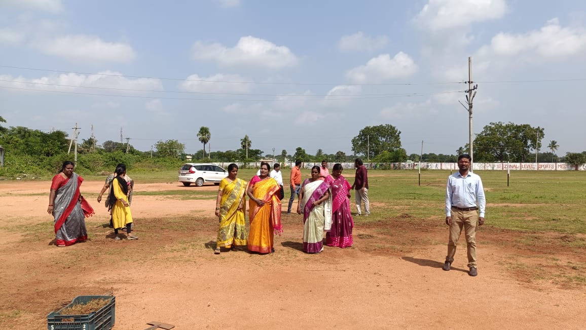జోనల్ స్పోర్ట్స్ మీట్ ఏర్పాట్లను పరిశీలించిన జోనల్ అధికారి అరుణ కుమారి