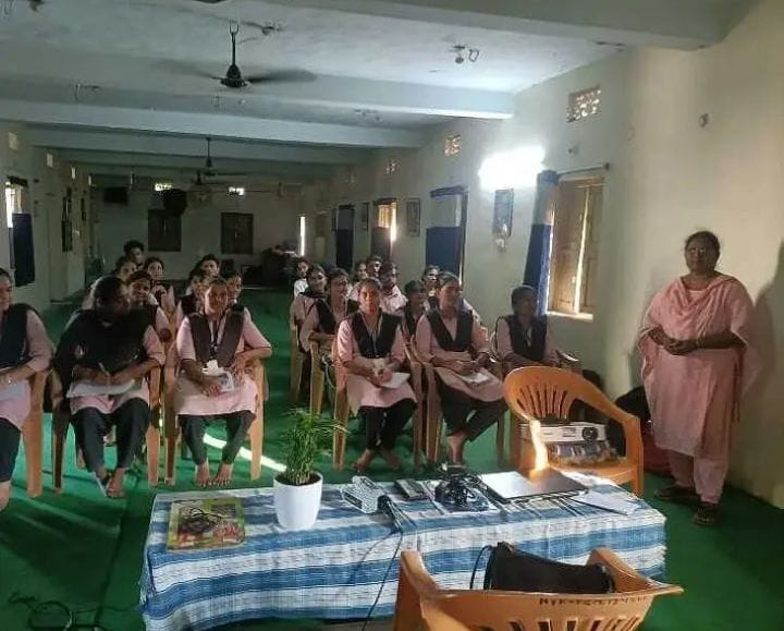 రెడ్ క్రాస్ యోగా కేంద్రంలో అవగాహన