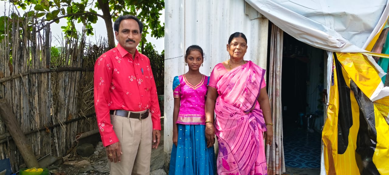 విద్యార్థులను పాఠశాలకు గైరు హాజరు కాకుండా పంపించాలి