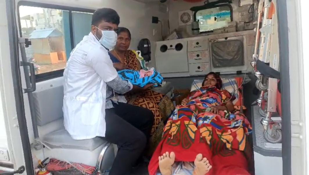 అపరసంజీవని108 అంబులెన్స్ లో మహిళకు సాధారణ ప్రసవం