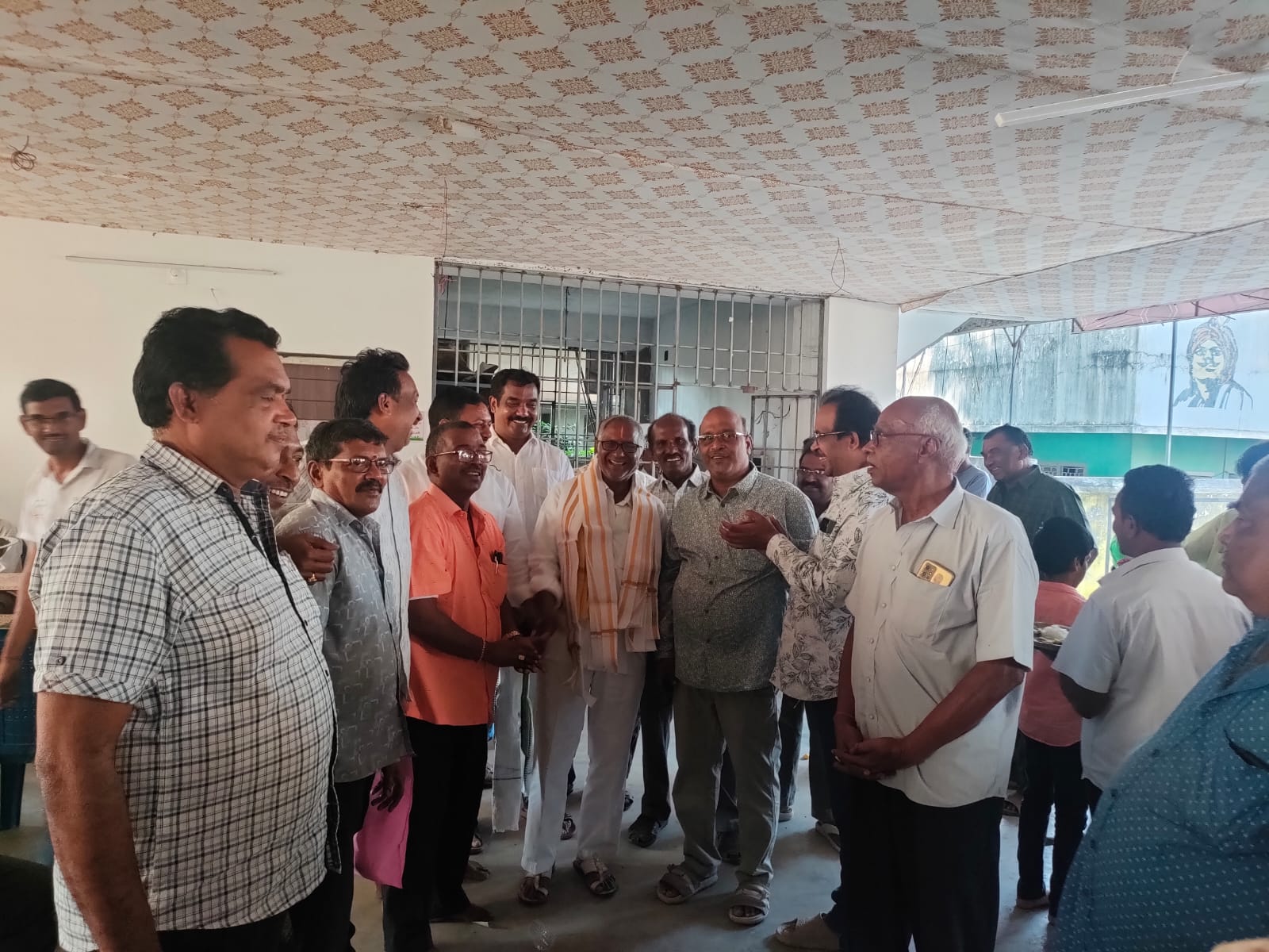 కంకటాల రాముకి ముమ్మిడివరం ఆర్యవైశ్య సంఘం వారు చిరు సత్కారం