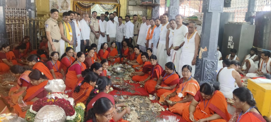 సంగమేశ్వర స్వామి హుండి ఆదాయం లెక్కింపు