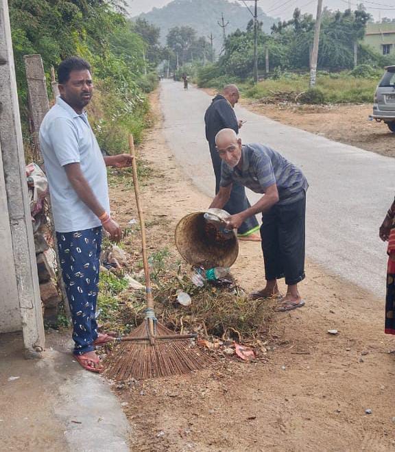 నందలూరు పంచాయతీలో క్లీన్ అండ్ గ్రీన్ కార్యక్రమం సర్పంచ్ ఎం సుభాషిని