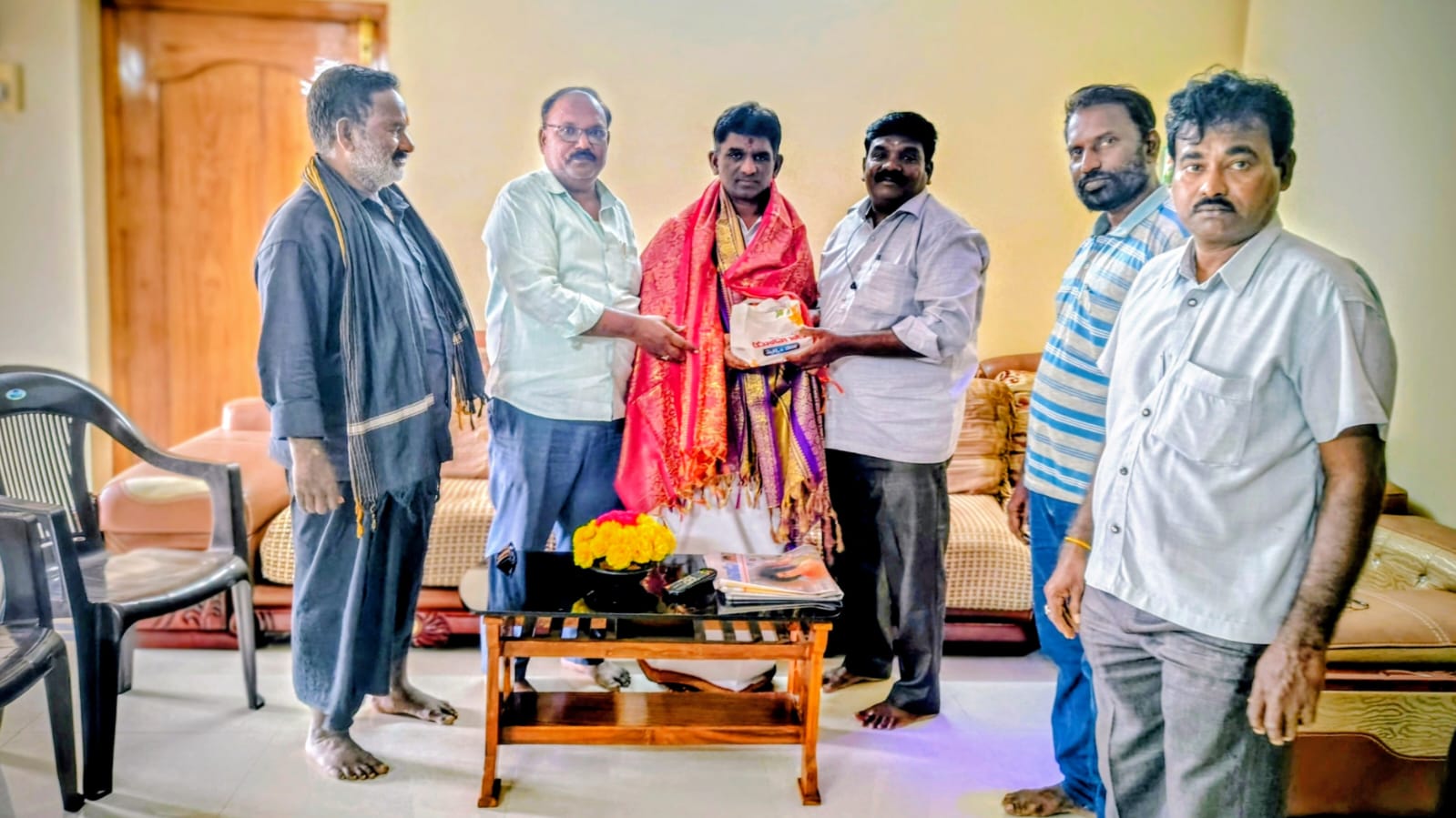 పోతు గుంటకు ఘన సత్కారం :- జంబు సూర్య నారాయణ