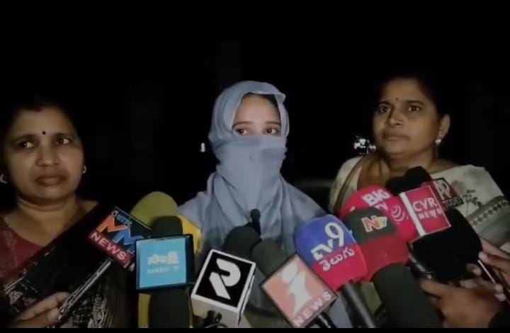 మంత్రి కార్యాలయంపై సంచలన ఆరోపణలు: పీఏపై వేధింపుల కేసు, కొడుకు ప్రమేయం!