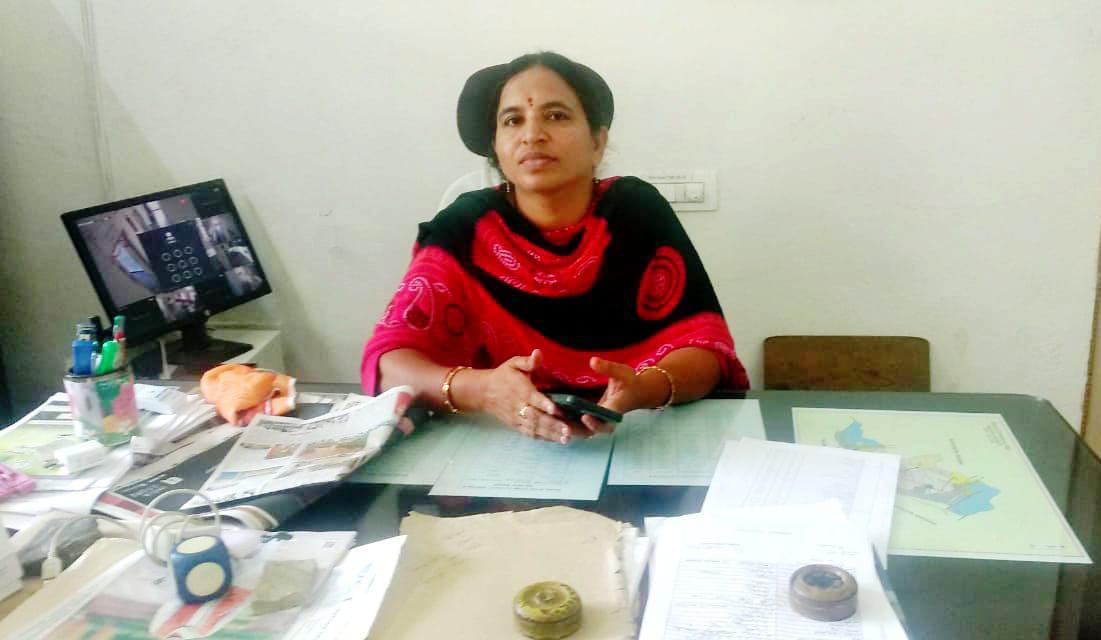 దిత్వహ్ తుఫాను కారణంగా ప్రజలు అప్రమత్తంగా ఉండాలి :- తాసిల్దార్ అమరేశ్వరి