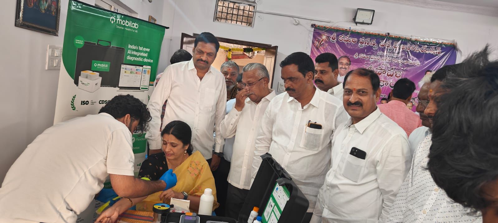 ఉచిత వైద్య శిబిరాన్ని సందర్శించిన కార్పొరేటర్ మాధవరం రోజా దేవి రంగారావు