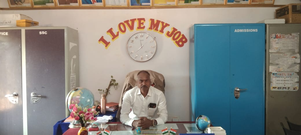 జహీరాబాద్ నియోజకవర్గంలో జెడ్పిహెచ్ఎస్ శాంతినగర్ ప్రభుత్వ పాఠశాల లో గదులు తక్షణమే నిర్మించాలి సంగారెడ్డి జిల్లా ఇన్చార్ బి వీరేశం