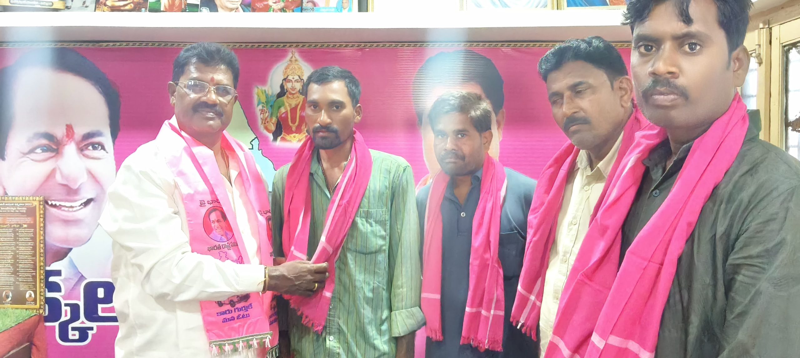 కాంగ్రెస్ నుండి అంతాపూర్ గ్రామ సీనియర్ నాయకులు మారుతి పటేల్ బిఆర్ఎస్ లో చేరిక మద్నూర్