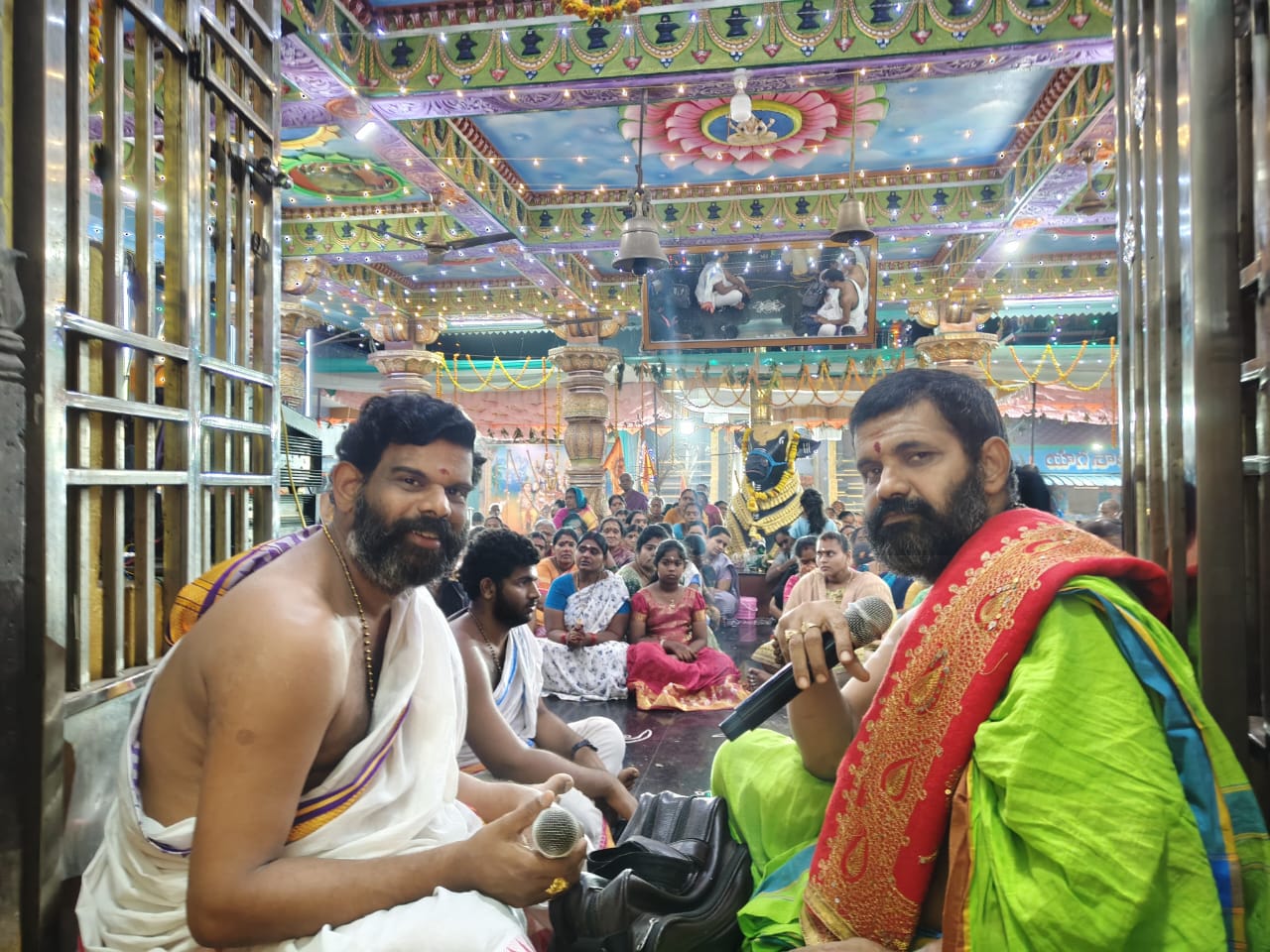 కోటి బిల్వార్చనలో భాగంగా 37వ రోజు అతిథిగా పాల్గొన్న  పండితుడికి విశేషసత్కారం