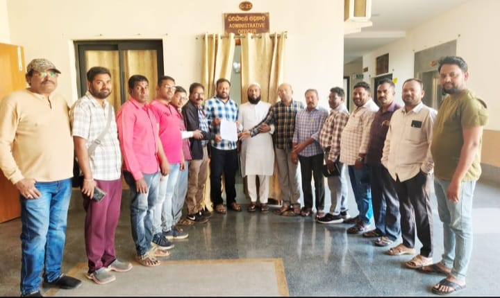 అక్రిడేషన్ కు సంబంధం లేకుండా ఎన్నికల పాసులు జారీ చేయాలి* టీయూడబ్ల్యూజే ( ఐజేయూ) జిల్లా అధ్యక్షుడు అబ్దుల్ రహమాన్