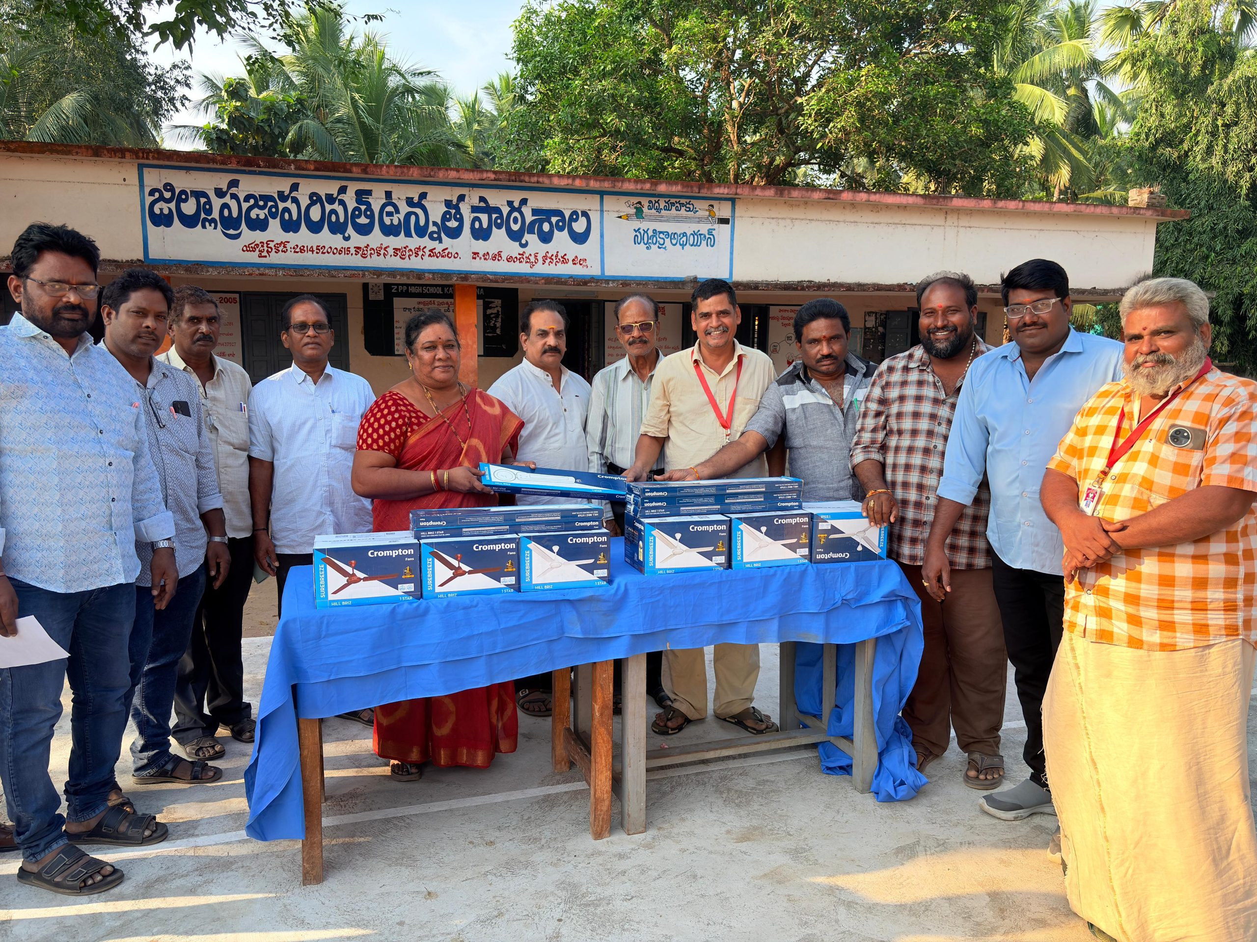 సోనియాగాంధీ జన్మదిన వేడుకలు ఘనంగా నిర్వహించిన కాంగ్రెస్ పార్టీ నాయకులు