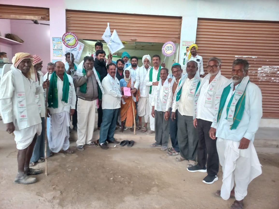 సర్పంచిగా గెలిపిస్తే ఉత్తమ గ్రామపంచాయతీగా తీర్చిదిద్దుతా.. పండిత్ రావ్ పటేల్