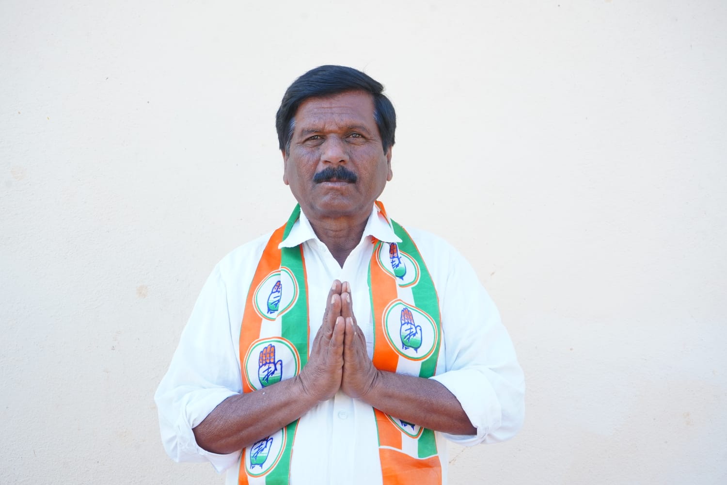 జహీరాబాద్ నియోజకవర్గం – చిలమామిడి గ్రామంలో కాంగ్రెస్ సర్పంచ్ అభ్యర్థిగా ఎర్రోళ్ల జీవరత్నంసంగారెడ్డి జిల్లా ఇన్చార్జ్ వీరేశం