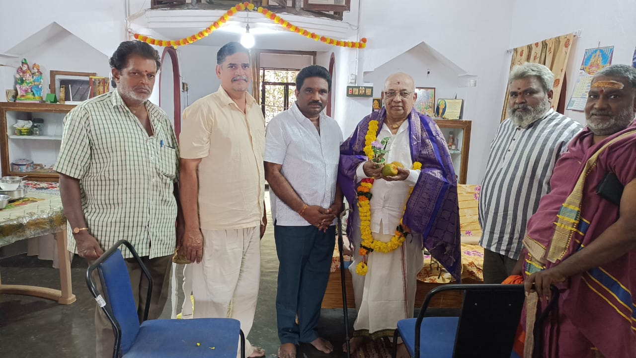 డా.ఏ.ఎన్.కే. శర్మ వారి జన్మదిన సందర్భంగా ఫ్రెండ్లీ క్లబ్ సభ్యులకు ఆశీస్సులు.