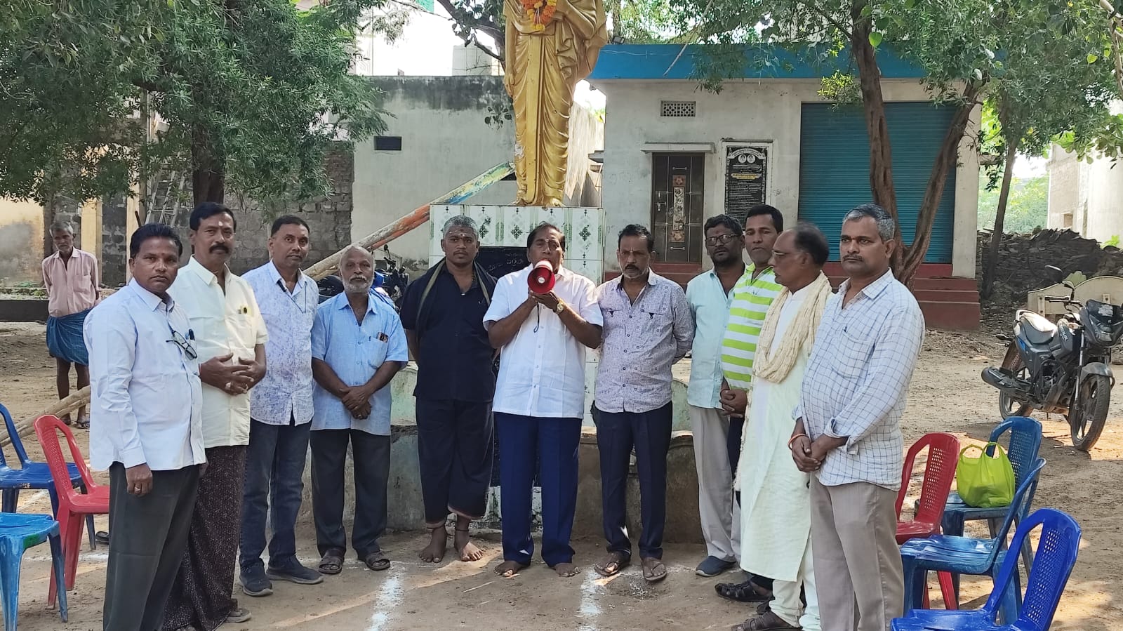 అమరజీవి పొట్టి శ్రీరాములు త్యాగం మరువలేనిది మండల ఆర్యవైశ్య సంఘం అధ్యక్షులు విజయ భాస్కర రావు.