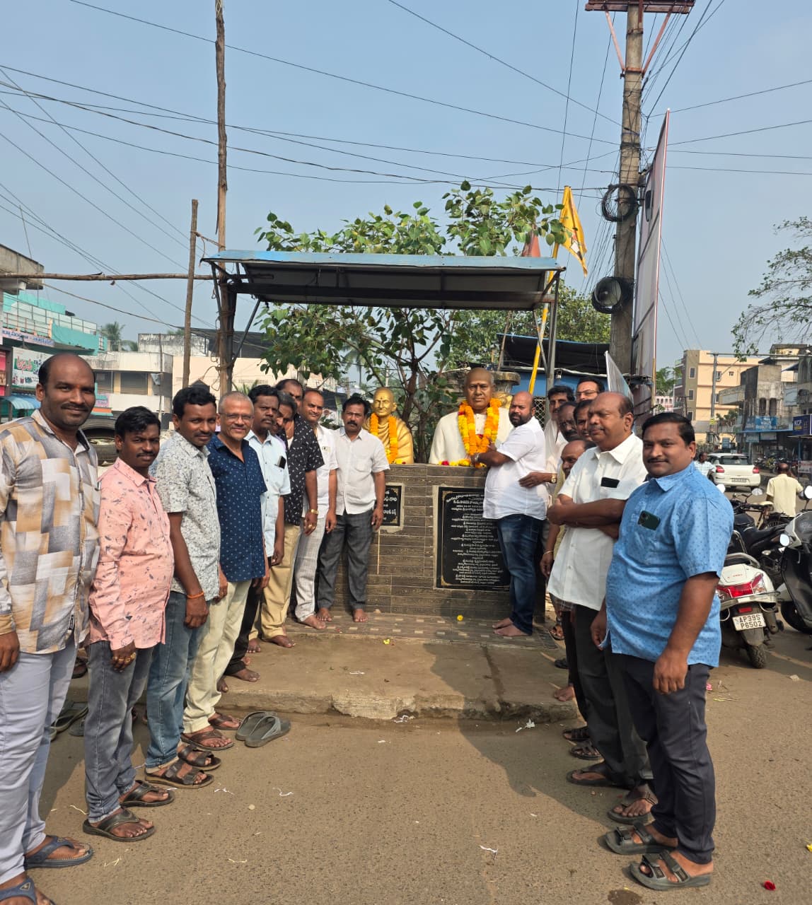 మాజీ ముఖ్యమంత్రి కొణిజేటి రోశయ్య కి ఘన నివాళి