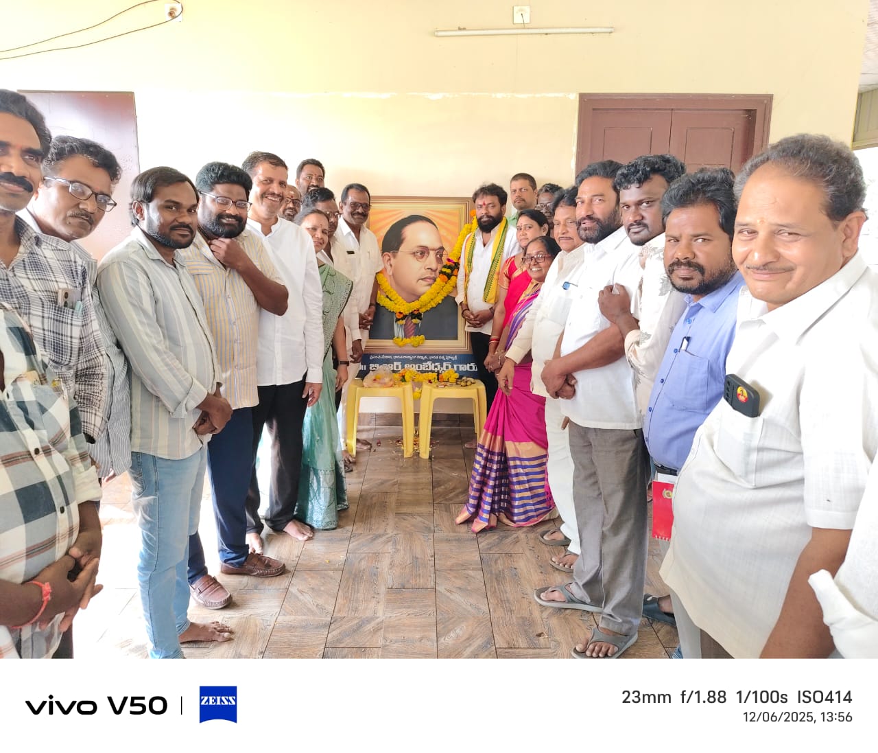 డాక్టర్ బి.ఆర్ అంబేద్కర్ వర్ధంతి సందర్భంగా ఘన నివాళులు మంత్రి సుభాష్ . మరియు టిడిపి సీనియర్ నాయకులు