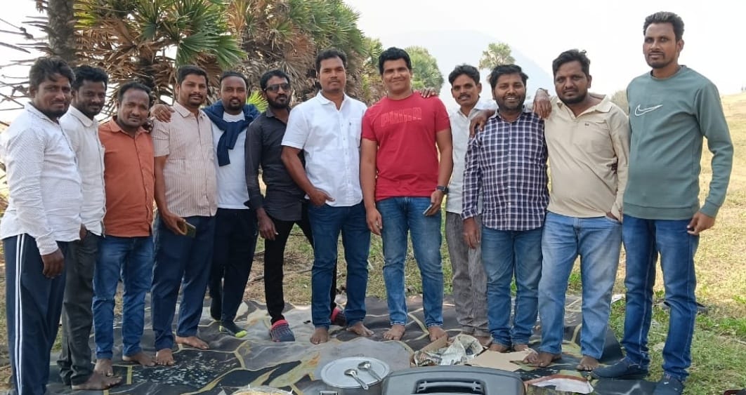 ఘనంగా పూర్వ విద్యార్థుల ఆత్మీయ సమ్మేళనం