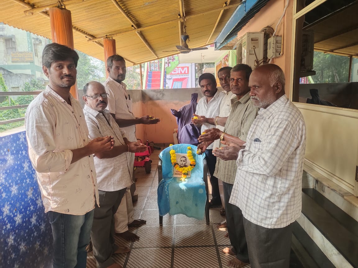 అమరజీవి పొట్టి శ్రీరాములు వారి 73 వర్ధంతి సందర్భంగా ఘన నివాళి