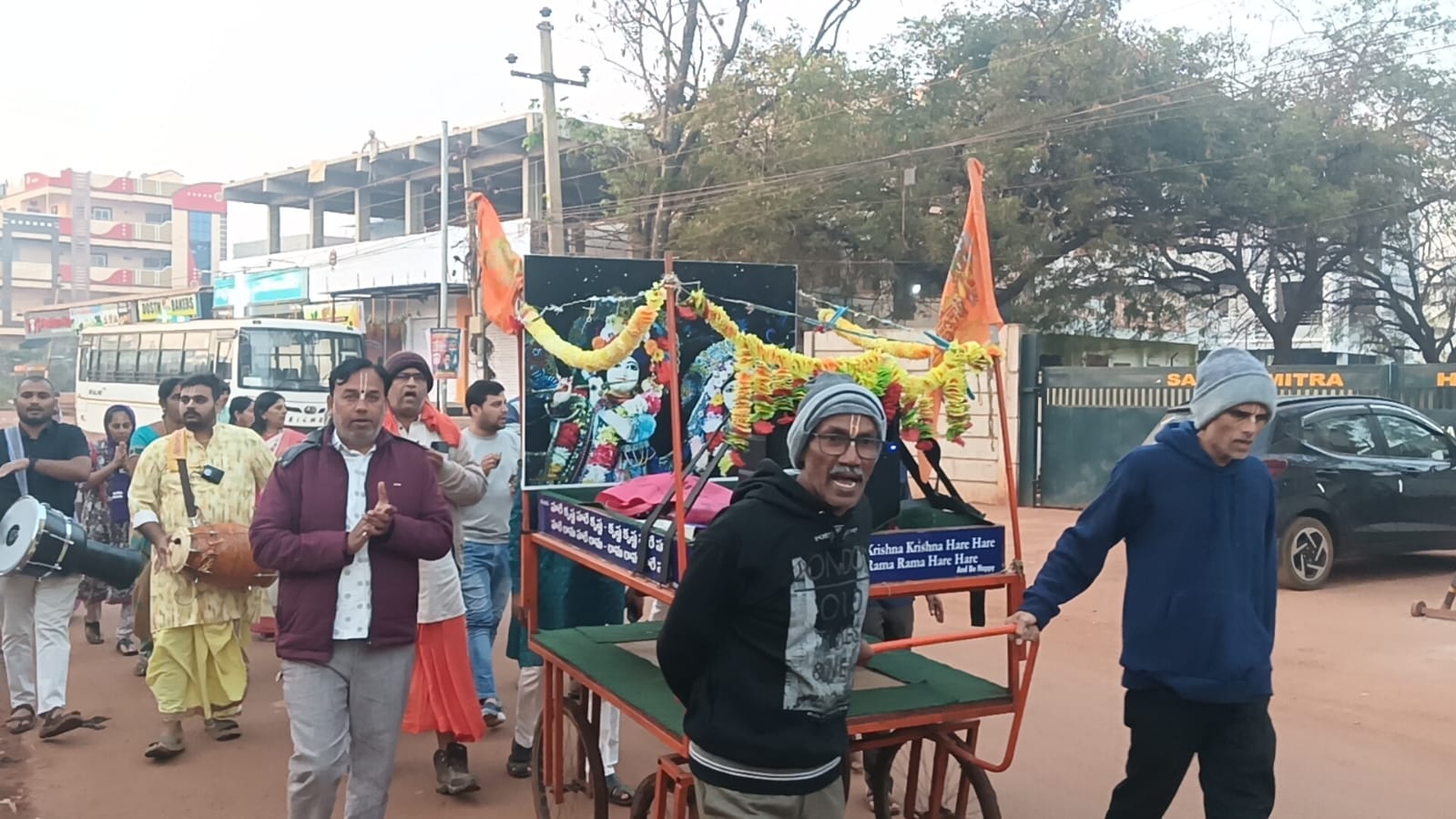 కృష్ణ భక్తిభావనలో కర్మలను ఆచరించడమే నిజమైన ధర్మంకంది హరేకృష్ణ టెంపుల్ ప్రతినిధి : విభిషణ్ ప్రభు