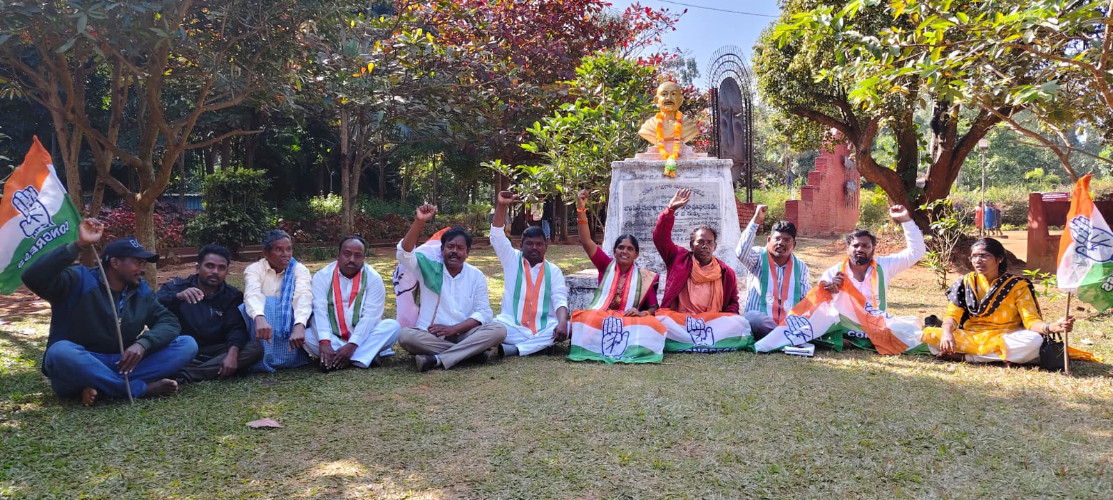 బీజేపీ కేంద్ర ప్రభుత్వం తీరు మార్చుకోవాలి!గాంధీ పేరును తొలగించడం జాతీయ అవమానం!